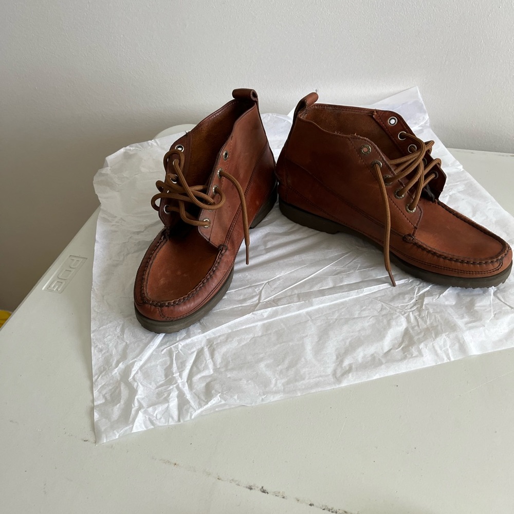 Men’s Wolverine tie up ankle boots